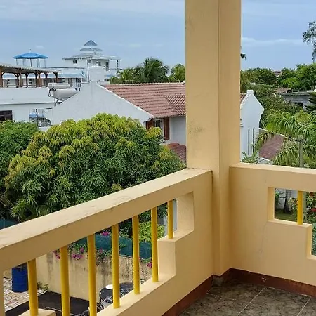 Allamanda Apartments - 100M Bain Boeuf Beach Exterior photo