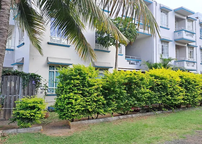 Allamanda Apartments - 100M Bain Boeuf Beach